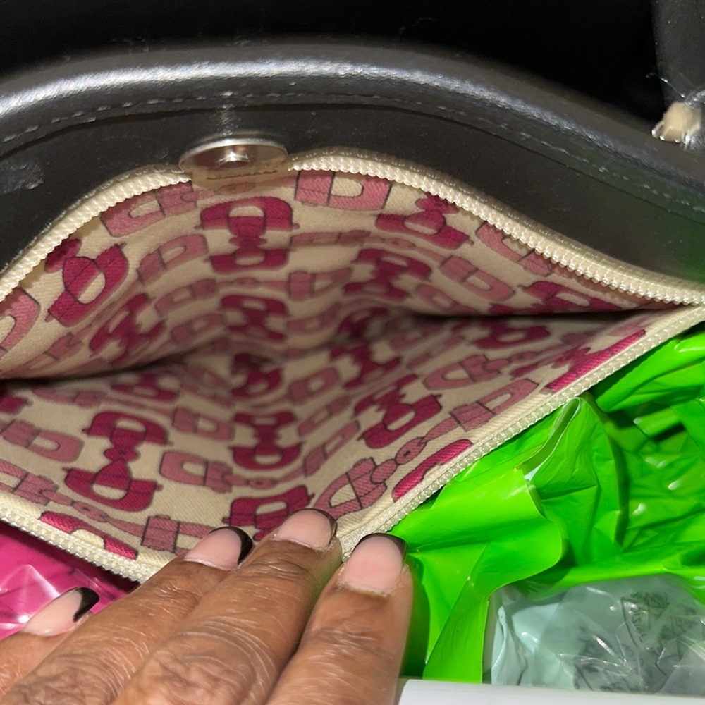 Gucci Monochrome Patterned Tote - Picture 6 of 8